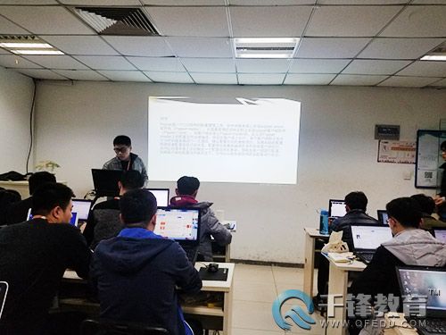 學(xué)生課前分享.jpg